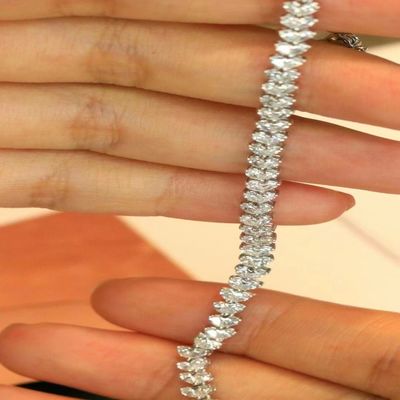 Pulsera de tenis personalizable de 18K con diamante de laboratorio y gota de agua de diamante completo